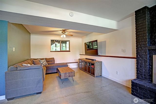 2005 252nd Street NW, Stanwood, WA 98292