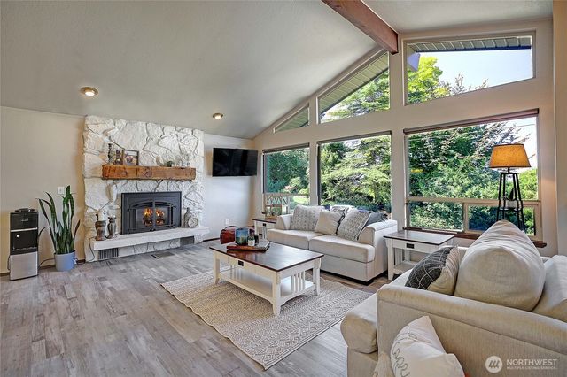 2005 252nd Street NW, Stanwood, WA 98292
