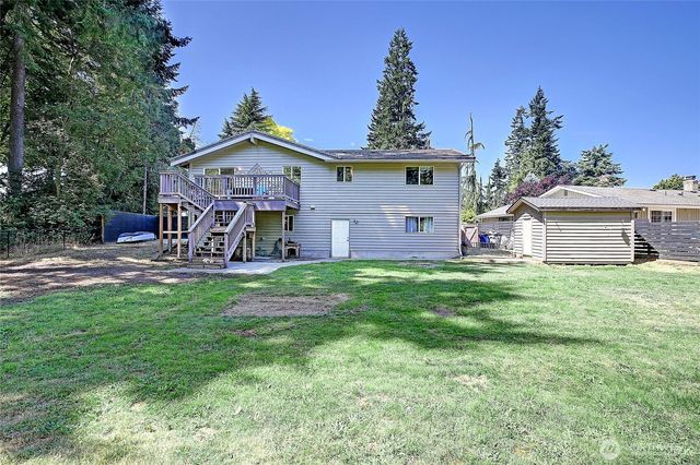 2005 252nd Street NW, Stanwood, WA 98292