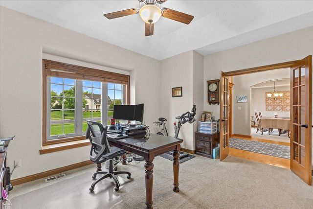 W185N4947 Emerald Hills DRIVE, Menomonee Falls, WI 53051