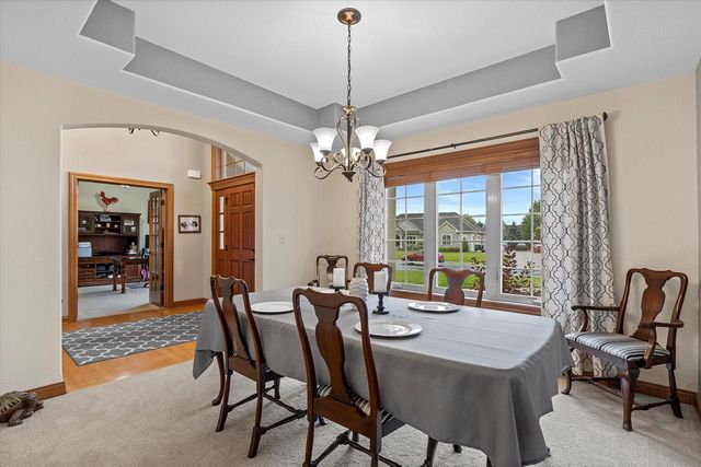 W185N4947 Emerald Hills DRIVE, Menomonee Falls, WI 53051