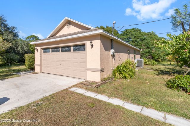 12700 81st Street, Fellsmere, FL 32948