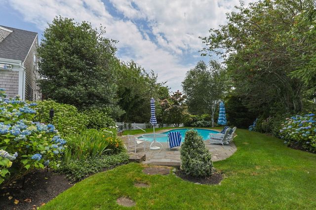 95 Cotchpinicut Road, Chatham, MA 02633