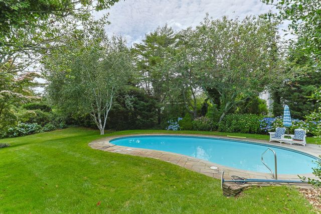 95 Cotchpinicut Road, Chatham, MA 02633
