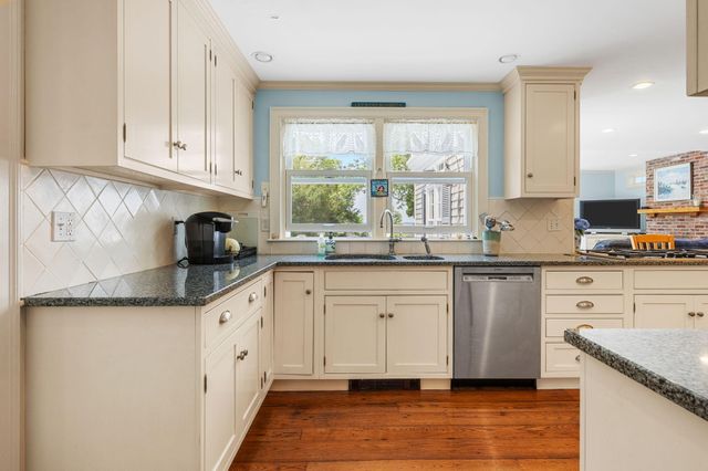 95 Cotchpinicut Road, Chatham, MA 02633