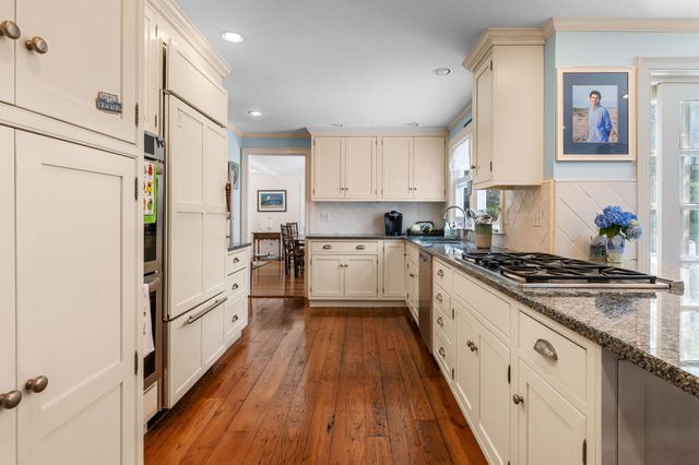 95 Cotchpinicut Road, Chatham, MA 02633