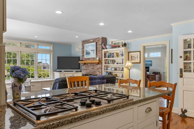 95 Cotchpinicut Road, Chatham, MA 02633