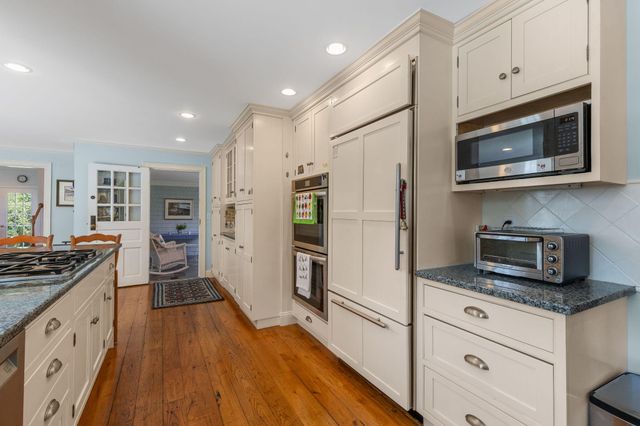95 Cotchpinicut Road, Chatham, MA 02633