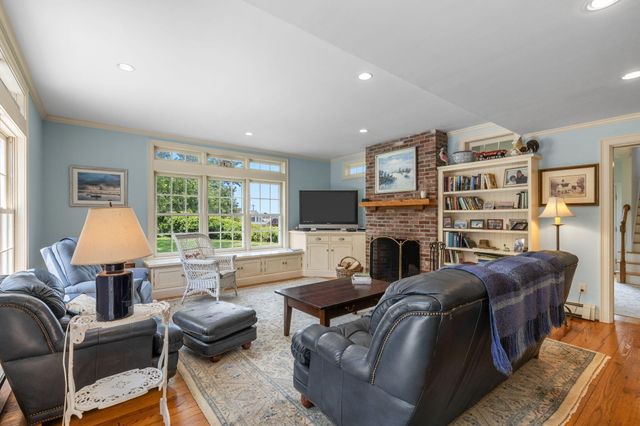 95 Cotchpinicut Road, Chatham, MA 02633