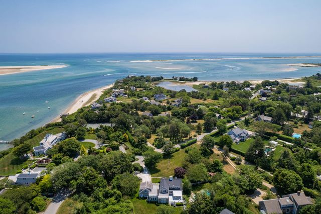 95 Cotchpinicut Road, Chatham, MA 02633