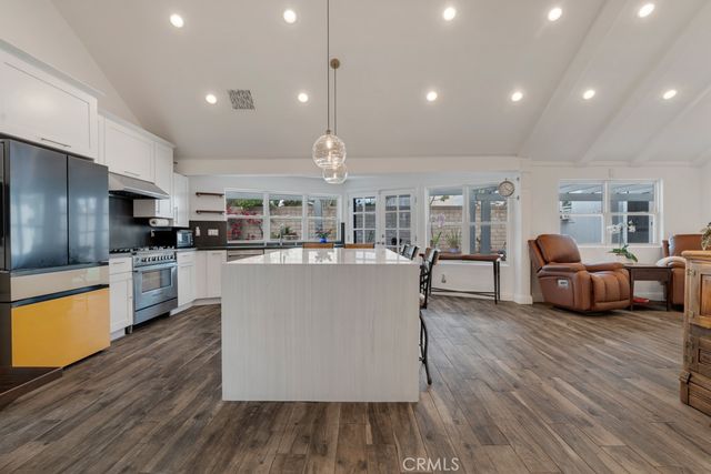 6305 Crebs, Tarzana, CA 91335