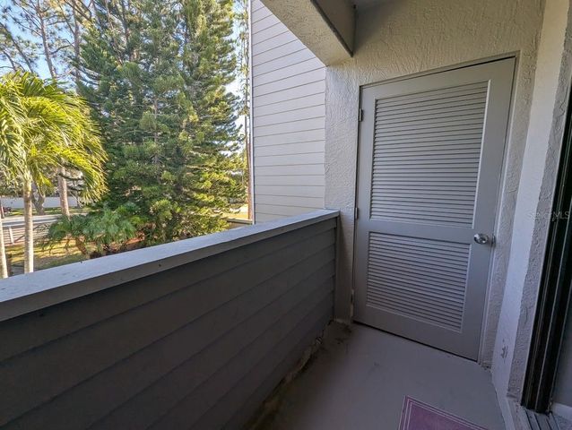 8707 BARDMOOR PLACE 202, Seminole, FL 33777