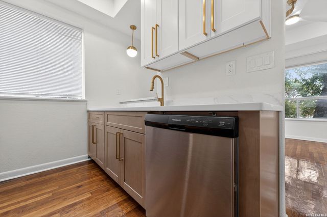 1635 W Mulberry Ave Apt 206, San Antonio, TX 78201