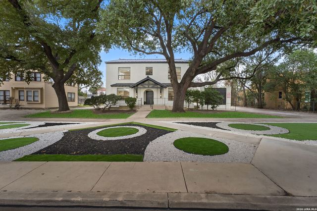 1635 W Mulberry Ave Apt 206, San Antonio, TX 78201