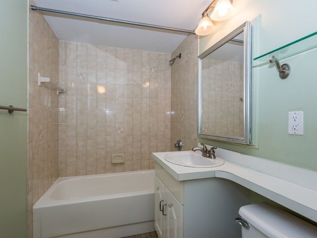 51 John 303, Brookline, MA 02446