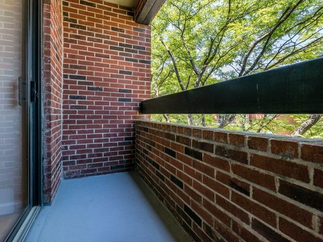 51 John 303, Brookline, MA 02446