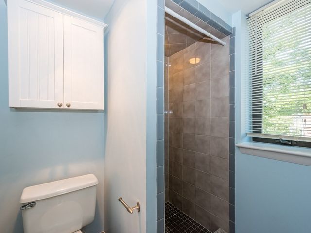 51 John 303, Brookline, MA 02446