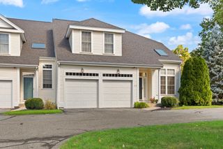 9 Kingson Ln 6, Medway, MA 02053