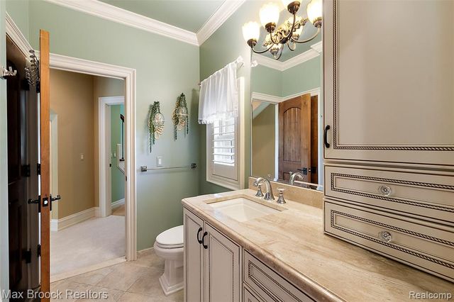 9716 Hadley Road, Clarkston, MI 48348