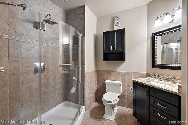 9716 Hadley Road, Clarkston, MI 48348