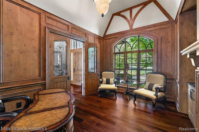 9716 Hadley Road, Clarkston, MI 48348