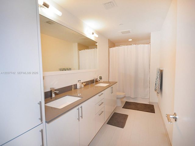 999 SW 1st Ave 1611, Miami, FL 33130