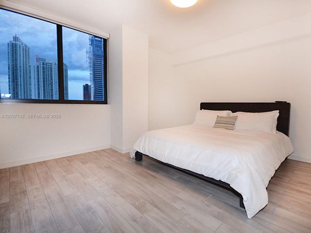 999 SW 1st Ave 1611, Miami, FL 33130