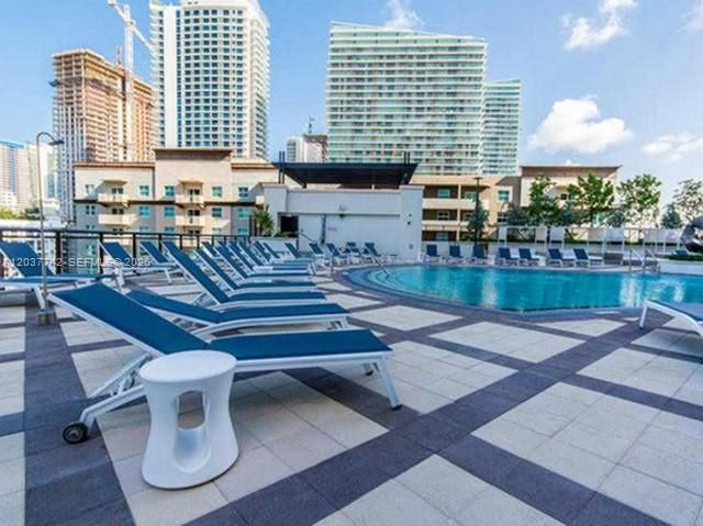 999 SW 1st Ave 1611, Miami, FL 33130