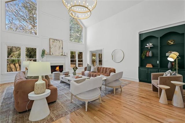 1018 Mill Creek NE Manor, Brookhaven, GA 30319