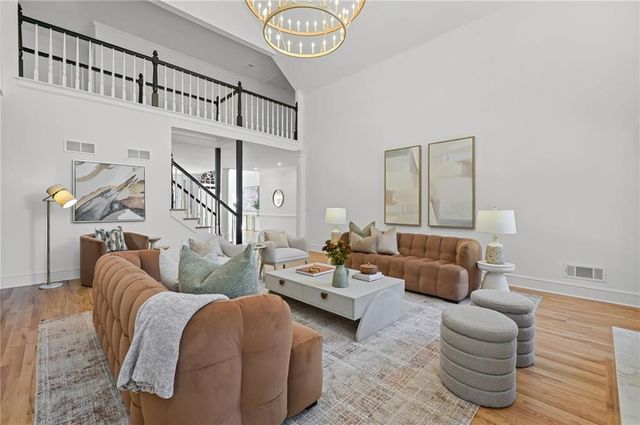 1018 Mill Creek NE Manor, Brookhaven, GA 30319