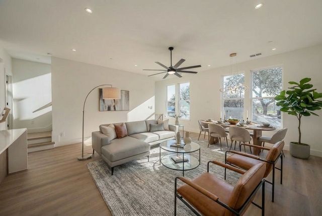 2523 Hondo Avenue 102, Dallas, TX 75219