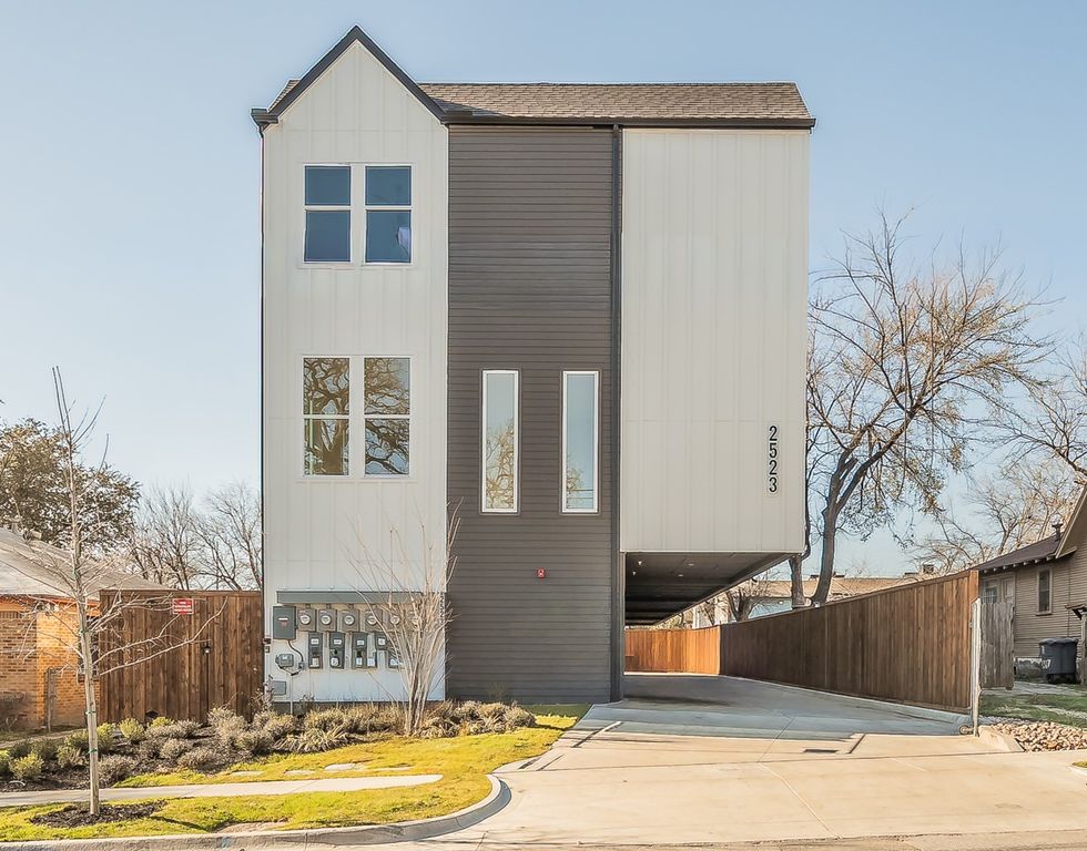 2523 Hondo Avenue 102, Dallas, TX 75219