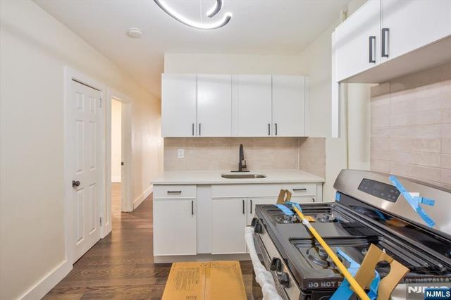 22 Edwin Place, Newark, NJ 07112