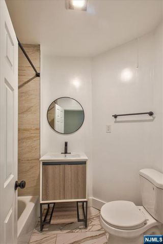 22 Edwin Place, Newark, NJ 07112