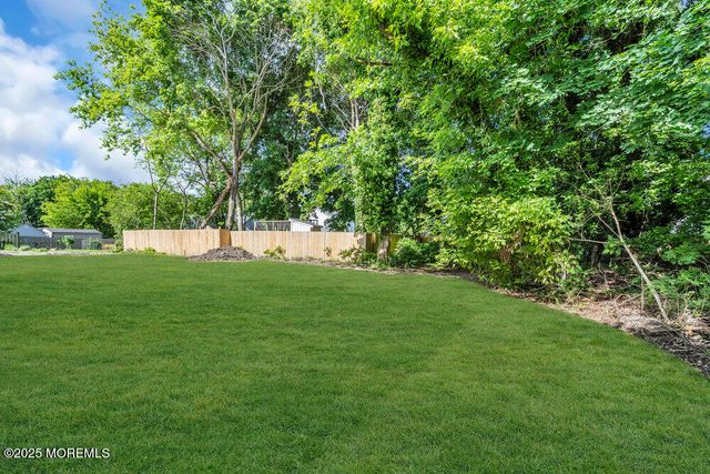 7 Leifried Lane, Little Egg Harbor, NJ 08087