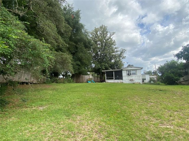 18385 SE 18TH STREET ROAD, Silver Springs, FL 34488