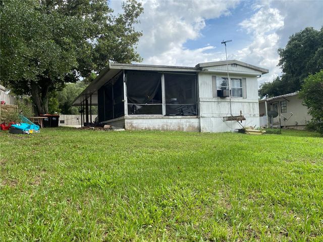 18385 SE 18TH STREET ROAD, Silver Springs, FL 34488