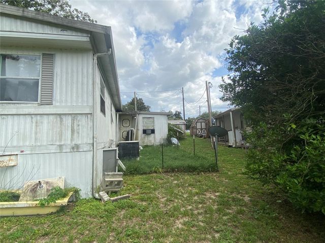 18385 SE 18TH STREET ROAD, Silver Springs, FL 34488