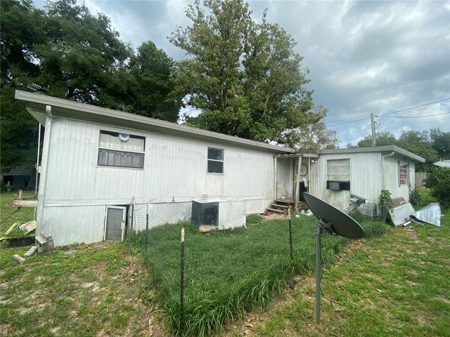 18385 SE 18TH STREET ROAD, Silver Springs, FL 34488