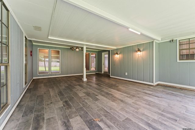 13706 Damon Dr, Baton Rouge, LA 70816