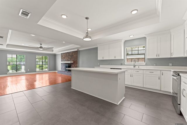 13706 Damon Dr, Baton Rouge, LA 70816