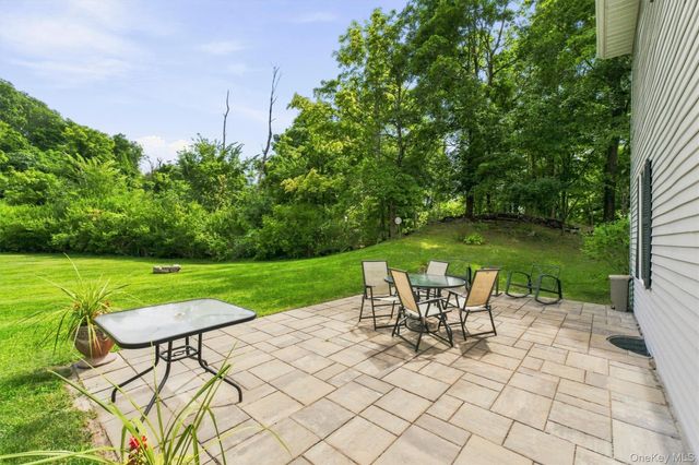 4 Chaucer Road, Staatsburg, NY 12580