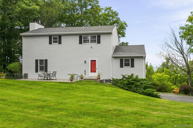 4 Chaucer Road, Staatsburg, NY 12580