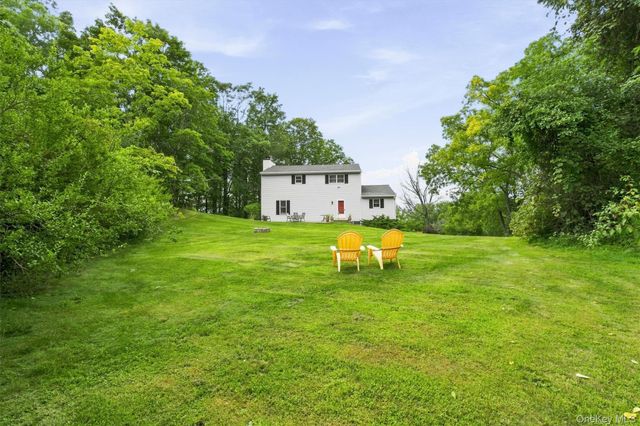 4 Chaucer Road, Staatsburg, NY 12580