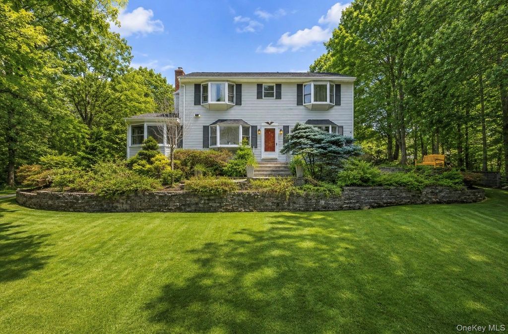 4 Chaucer Road, Staatsburg, NY 12580