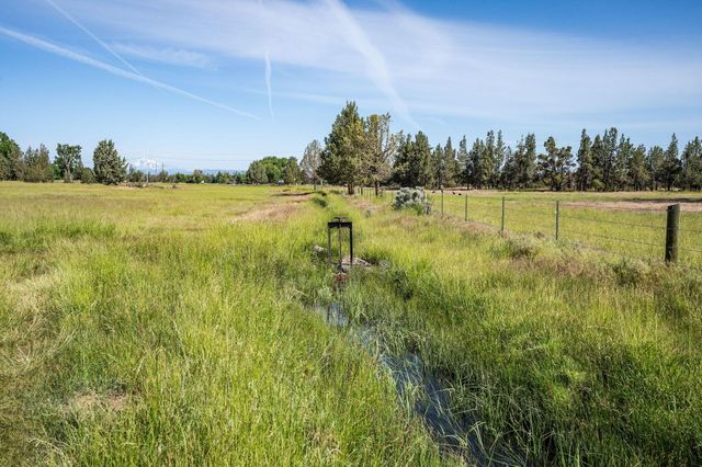 510 SW 67th Street, Redmond, OR 97756