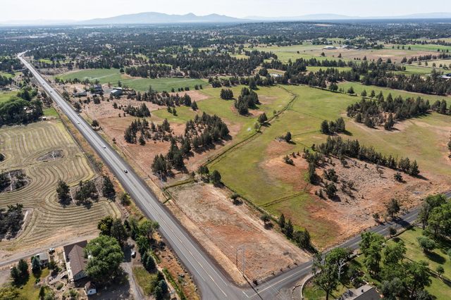 510 SW 67th Street, Redmond, OR 97756