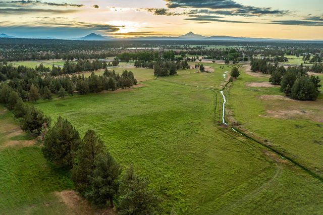 510 SW 67th Street, Redmond, OR 97756