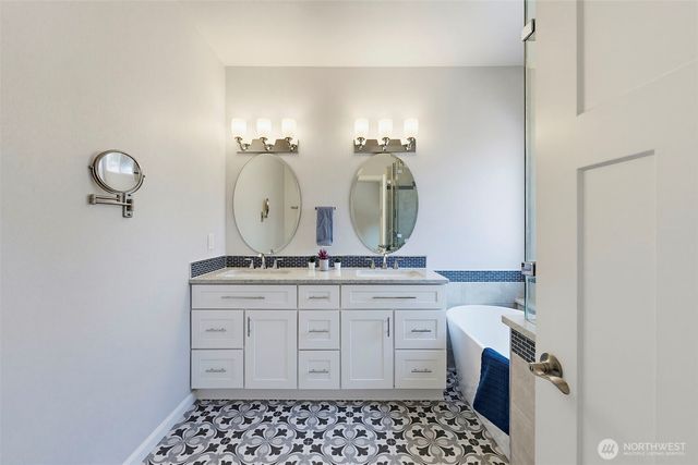 6288 Harbor Sunset Lane, Gig Harbor, WA 98335