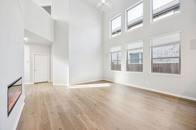 4005 Allred Drive, Heartland, TX 75114